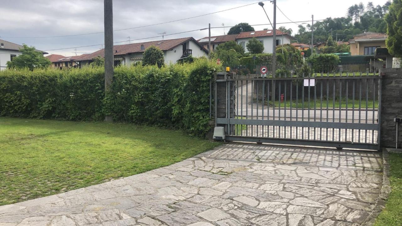 Casa Gaiani Villetta In Riva Al Lago Vista Mozzafiato Varano Borghi エクステリア 写真