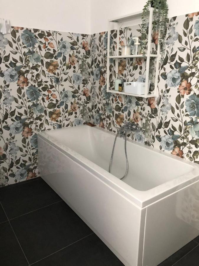 Casa Gaiani Villetta In Riva Al Lago Vista Mozzafiato Varano Borghi エクステリア 写真